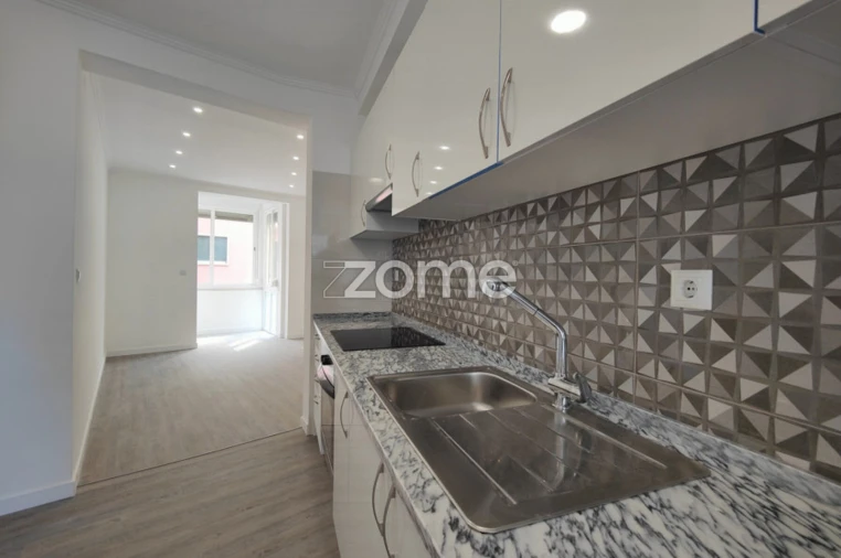Apartamento T2 para Venda em Arroios Foto 13