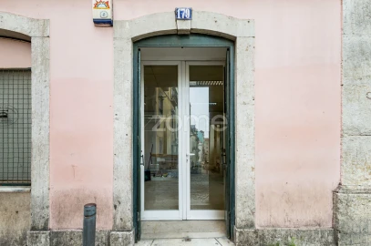 Negócio para Arrendamento em Misericórdia