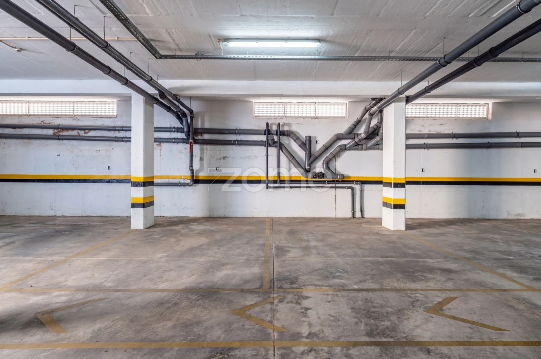 Apartamento T2 para Venda em Portimão Foto 28