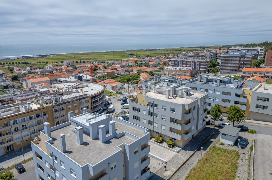 Apartamento T2 para Venda em Areosa Foto 16