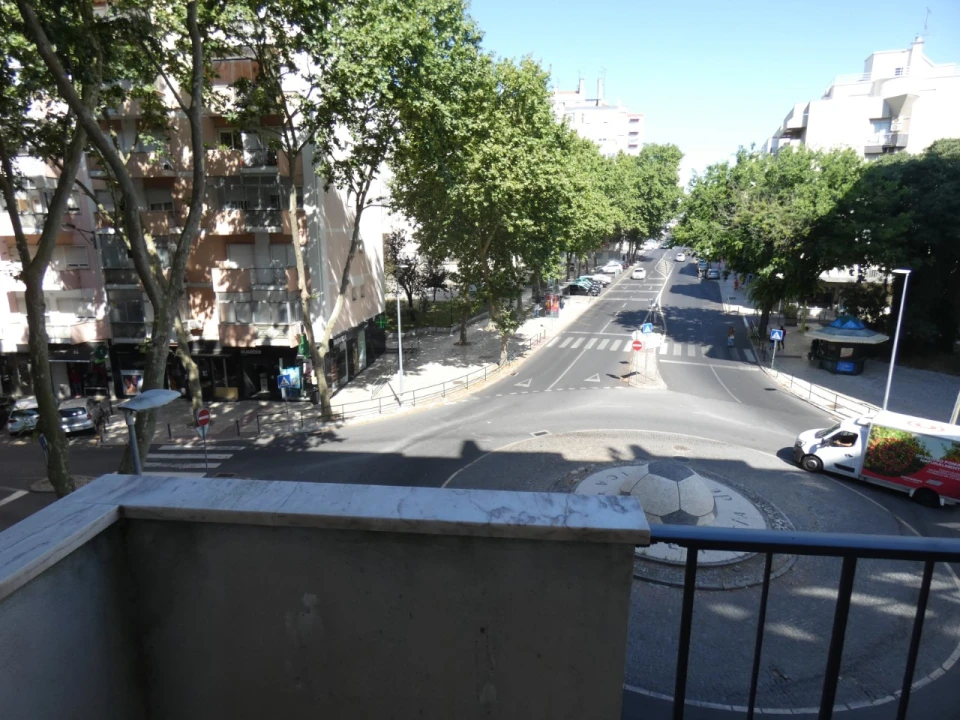 Apartamento T3 para Venda em Benfica Foto 8