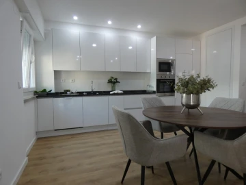 Apartamento T3 para Venda em Benfica