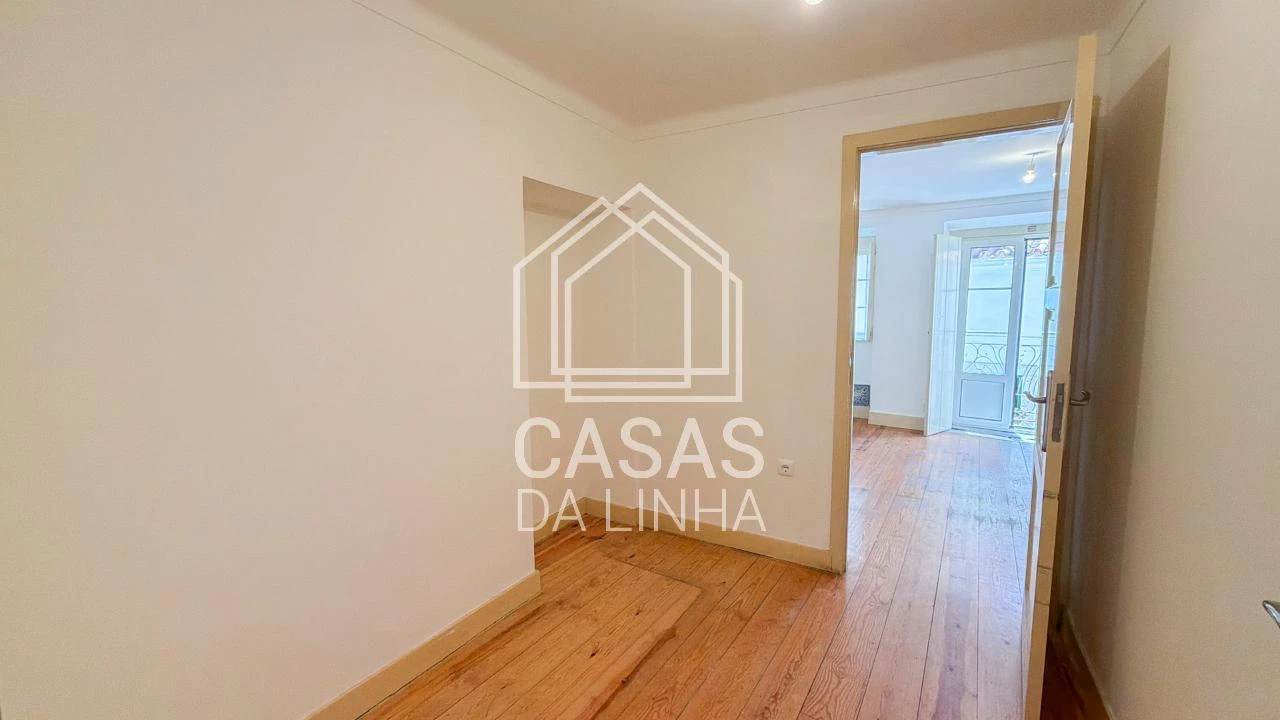 Apartamento T2 para Venda em Misericórdia Foto 7