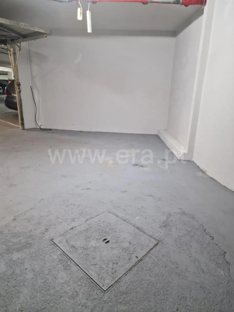 Garagem para Venda em Gulpilhares e Valadares