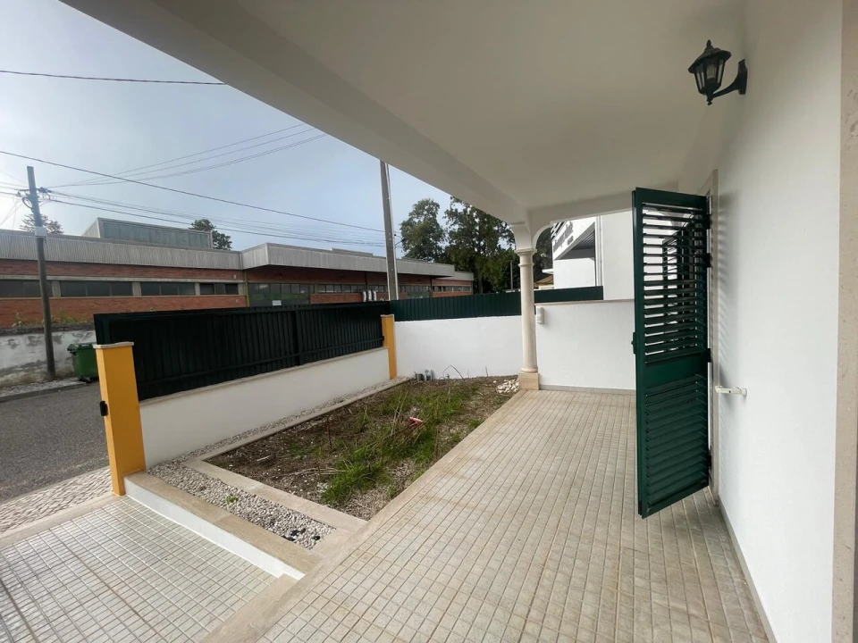 Moradia T4 para Venda em São João Baptista Foto 8