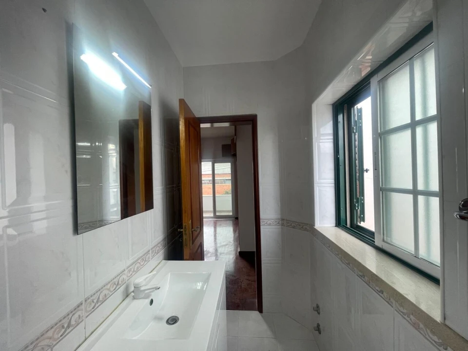 Moradia T4 para Venda em São João Baptista Foto 68