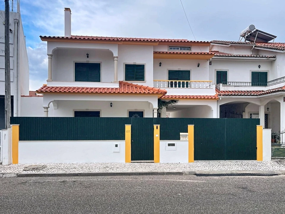 Moradia T4 para Venda em São João Baptista Foto 2