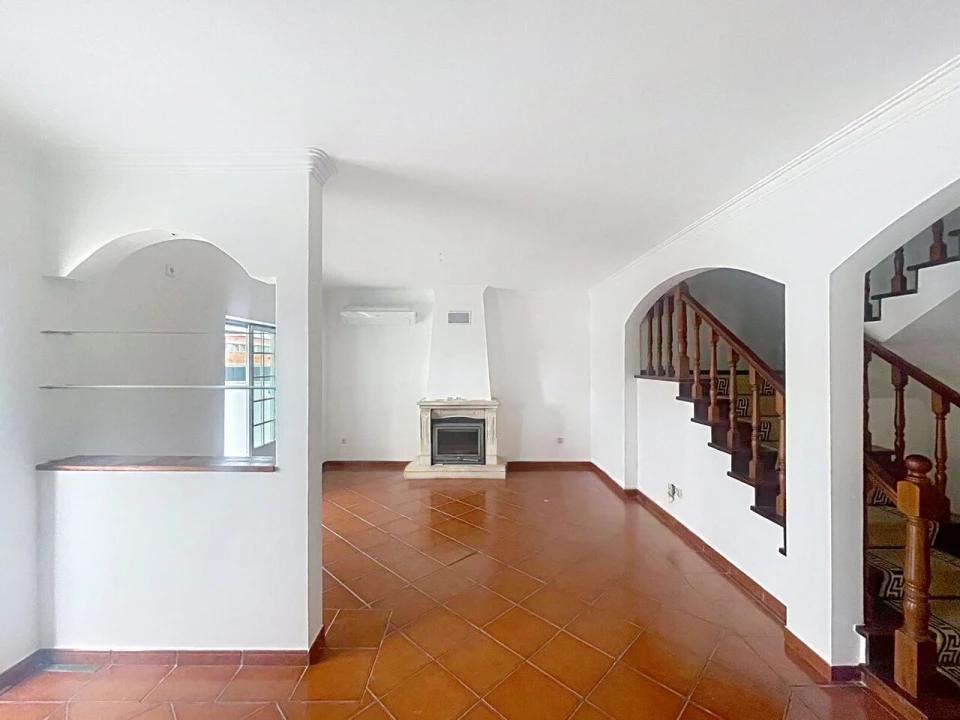 Moradia T4 para Venda em São João Baptista Foto 16