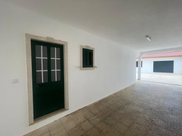 Moradia T4 para Venda em São João Baptista