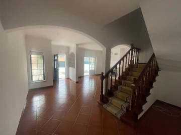 Moradia T4 para Venda em São João Baptista