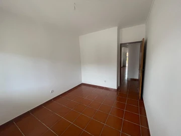 Moradia T4 para Venda em São João Baptista