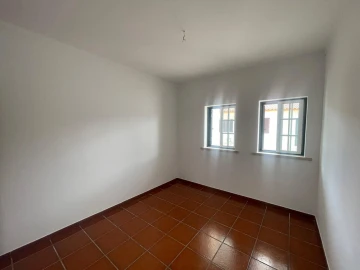 Moradia T4 para Venda em São João Baptista