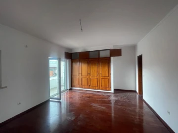 Moradia T4 para Venda em São João Baptista