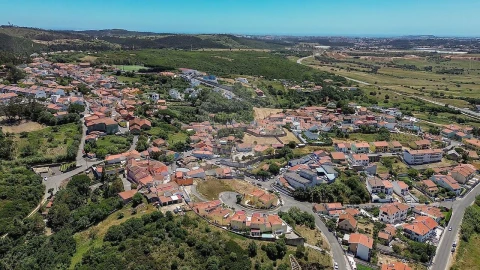 Terreno para Venda em Almargem do Bispo, Pêro Pinheiro e Montelavar