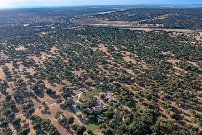 Moradia T2 para Venda em Santa Maria do Castelo e Santiago e Santa Susana