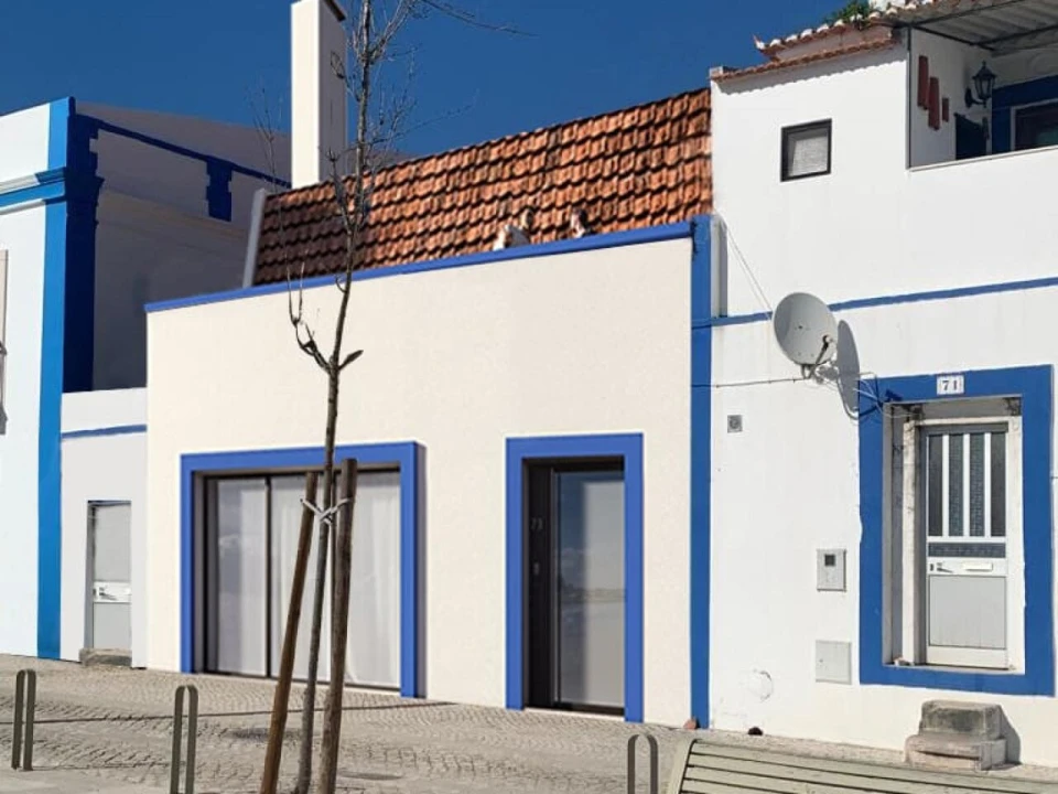 Prédio para Venda em Santa Maria do Castelo e Santiago e Santa Susana Foto 6
