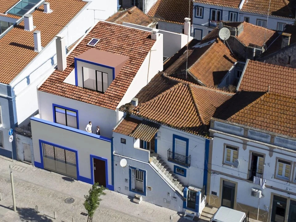 Prédio para Venda em Santa Maria do Castelo e Santiago e Santa Susana Foto 7