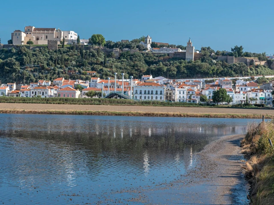 Prédio para Venda em Santa Maria do Castelo e Santiago e Santa Susana Foto 15