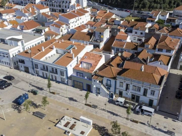Prédio para Venda em Santa Maria do Castelo e Santiago e Santa Susana