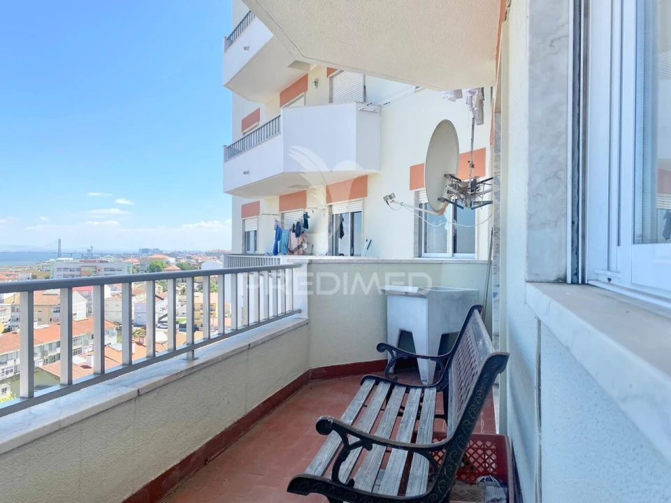 Apartamento T3 para Venda em Santa Iria de Azoia, São João da Talha e Bobadela Foto 34
