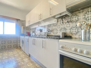 Apartamento T3 para Venda em Santa Iria de Azoia, São João da Talha e Bobadela