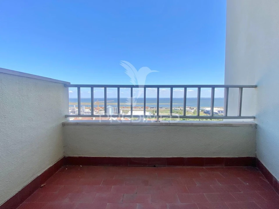 Apartamento T3 para Venda em Santa Iria de Azoia, São João da Talha e Bobadela Foto 30