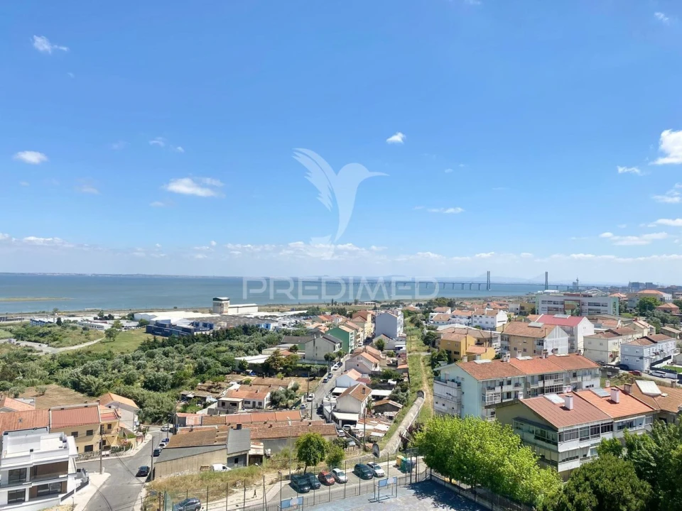 Apartamento T3 para Venda em Santa Iria de Azoia, São João da Talha e Bobadela Foto 35