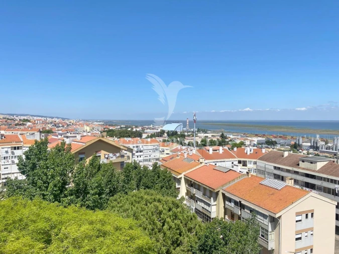 Apartamento T3 para Venda em Santa Iria de Azoia, São João da Talha e Bobadela Foto 36