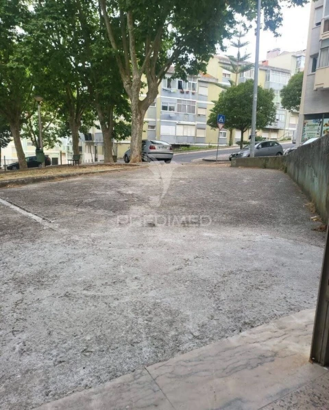 Loja para Venda em Agualva e Mira-Sintra