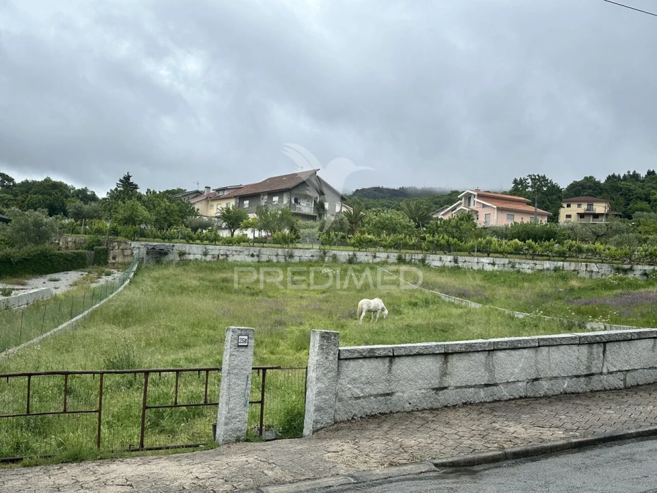 Terreno para Venda em Bornes de Aguiar Foto 2
