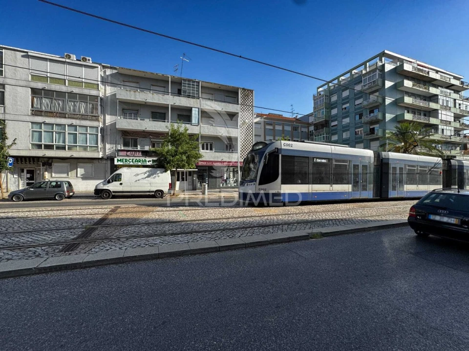 Loja para Arrendamento em Almada, Cova da Piedade, Pragal e Cacilhas Foto 7