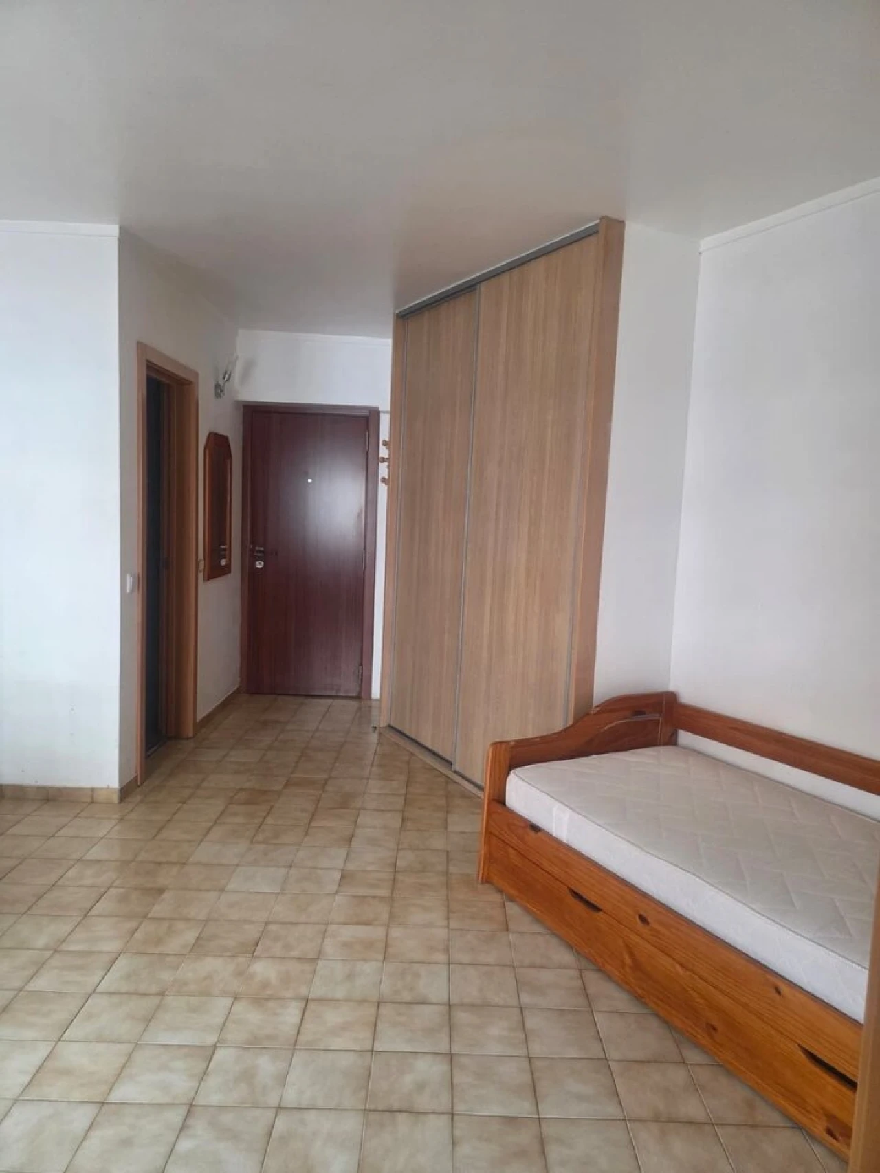 Apartamento T1 para Venda em Portimão Foto 7