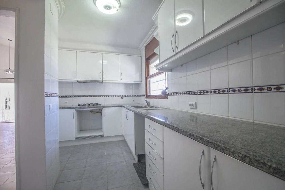 Moradia T4 para Venda em Albufeira e Olhos de Água Foto 11