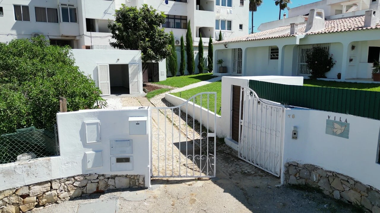 Moradia T4 para Venda em Albufeira e Olhos de Água Foto 31