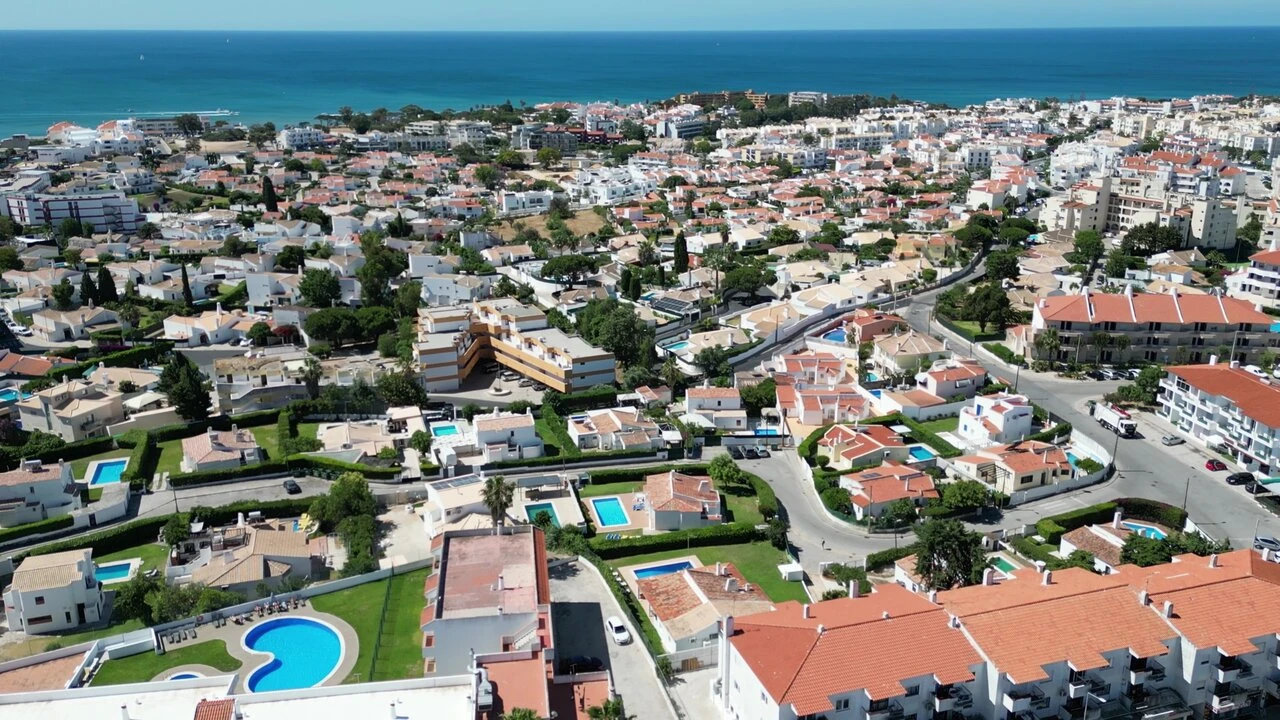 Moradia T4 para Venda em Albufeira e Olhos de Água Foto 40