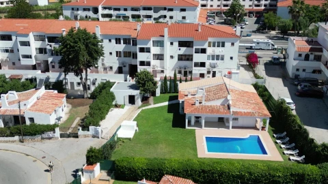 Moradia T4 para Venda em Albufeira e Olhos de Água