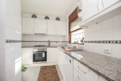 Moradia T4 para Venda em Albufeira e Olhos de Água