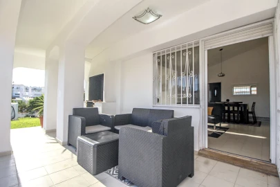 Moradia T4 para Venda em Albufeira e Olhos de Água