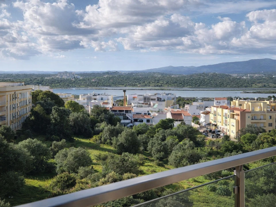 Apartamento T2 para Venda em Estômbar e Parchal Foto 7