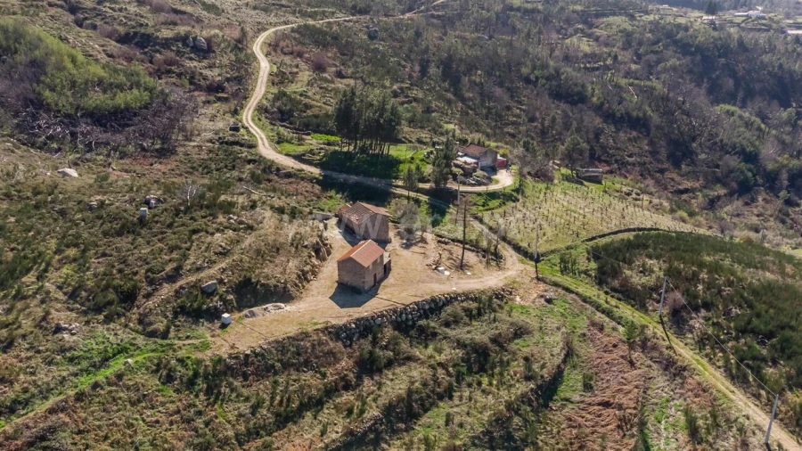 Quinta T4 para Venda em Teixoso e Sarzedo Foto 17