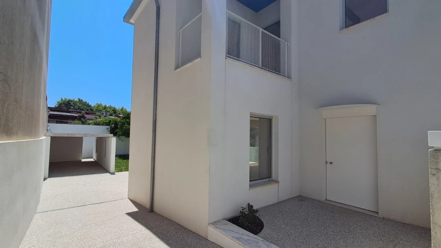 Moradia T3 para Venda em São João da Madeira Foto 9