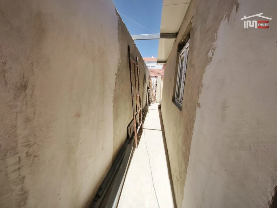 Moradia T2 para Venda em Baixa da Banheira e Vale da Amoreira Foto 14