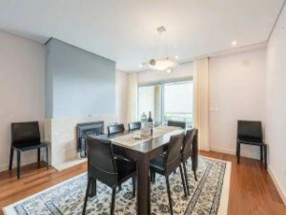 Apartamento T4 para Arrendamento em Lordelo do Ouro e Massarelos Foto 5