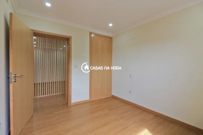 Apartamento T3 para Arrendamento em Sandim, Olival, Lever e Crestuma