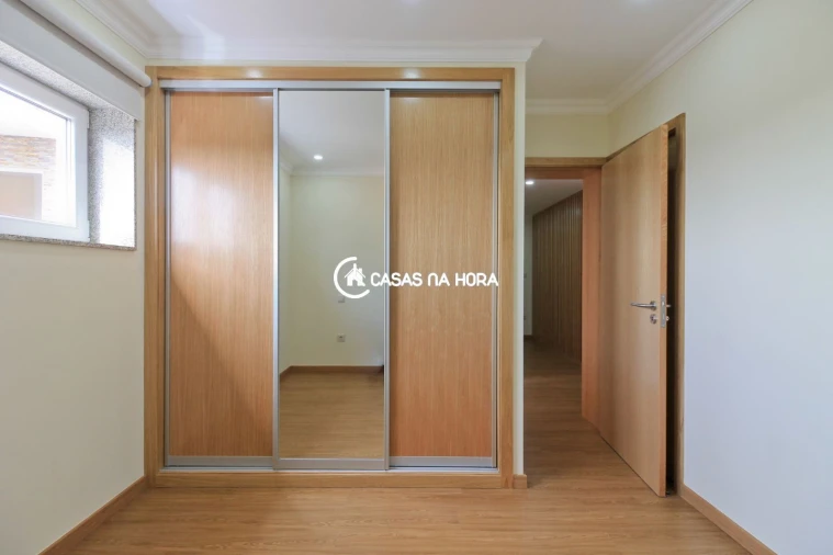 Apartamento T3 para Arrendamento em Sandim, Olival, Lever e Crestuma Foto 19