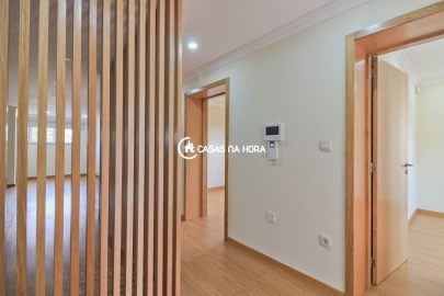 Apartamento T3 para Arrendamento em Sandim, Olival, Lever e Crestuma