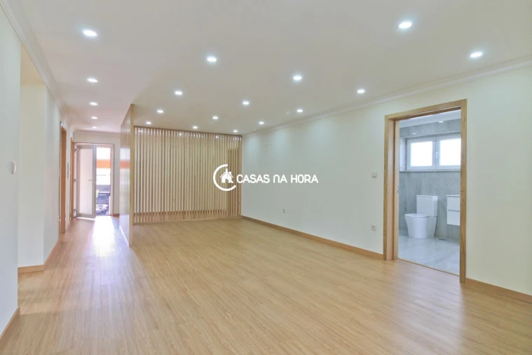 Apartamento T3 para Arrendamento em Sandim, Olival, Lever e Crestuma Foto 3