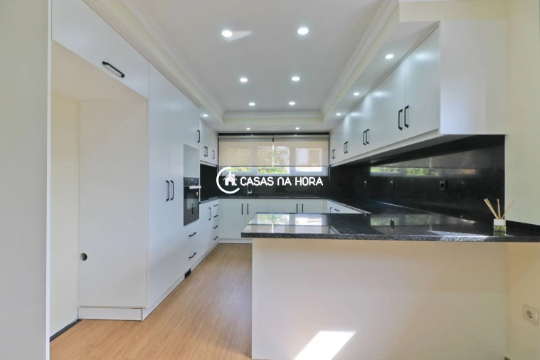 Apartamento T3 para Arrendamento em Sandim, Olival, Lever e Crestuma Foto 14