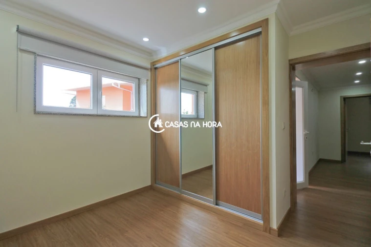 Apartamento T3 para Arrendamento em Sandim, Olival, Lever e Crestuma Foto 22