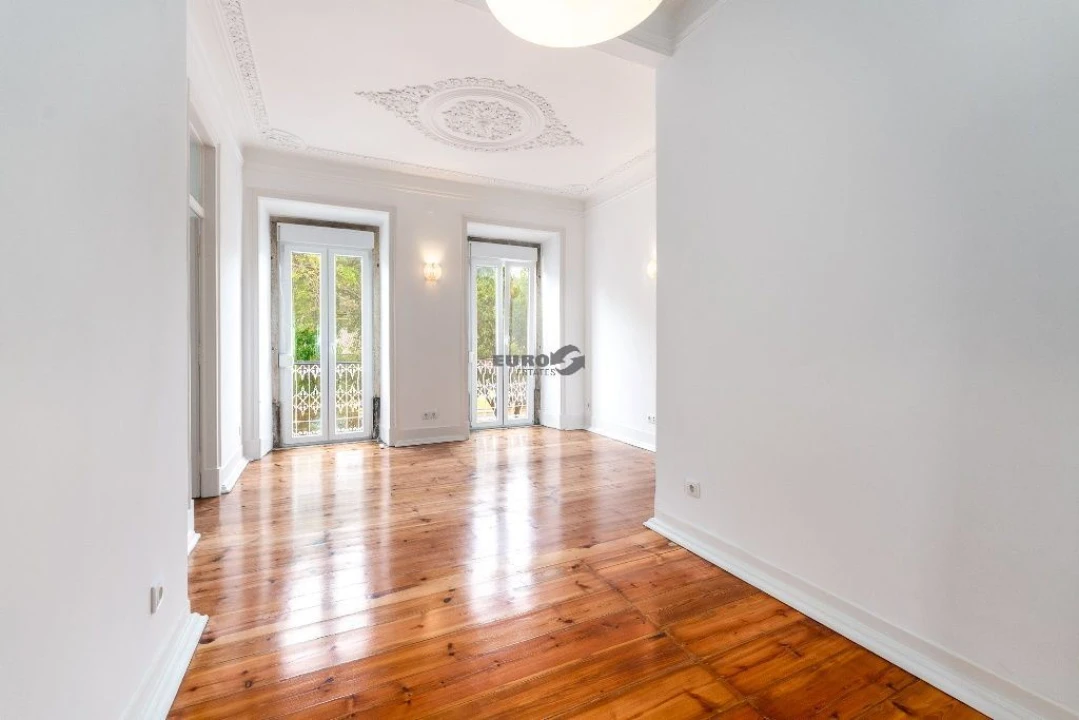 Apartamento T2 para Arrendamento em Arroios Foto 6